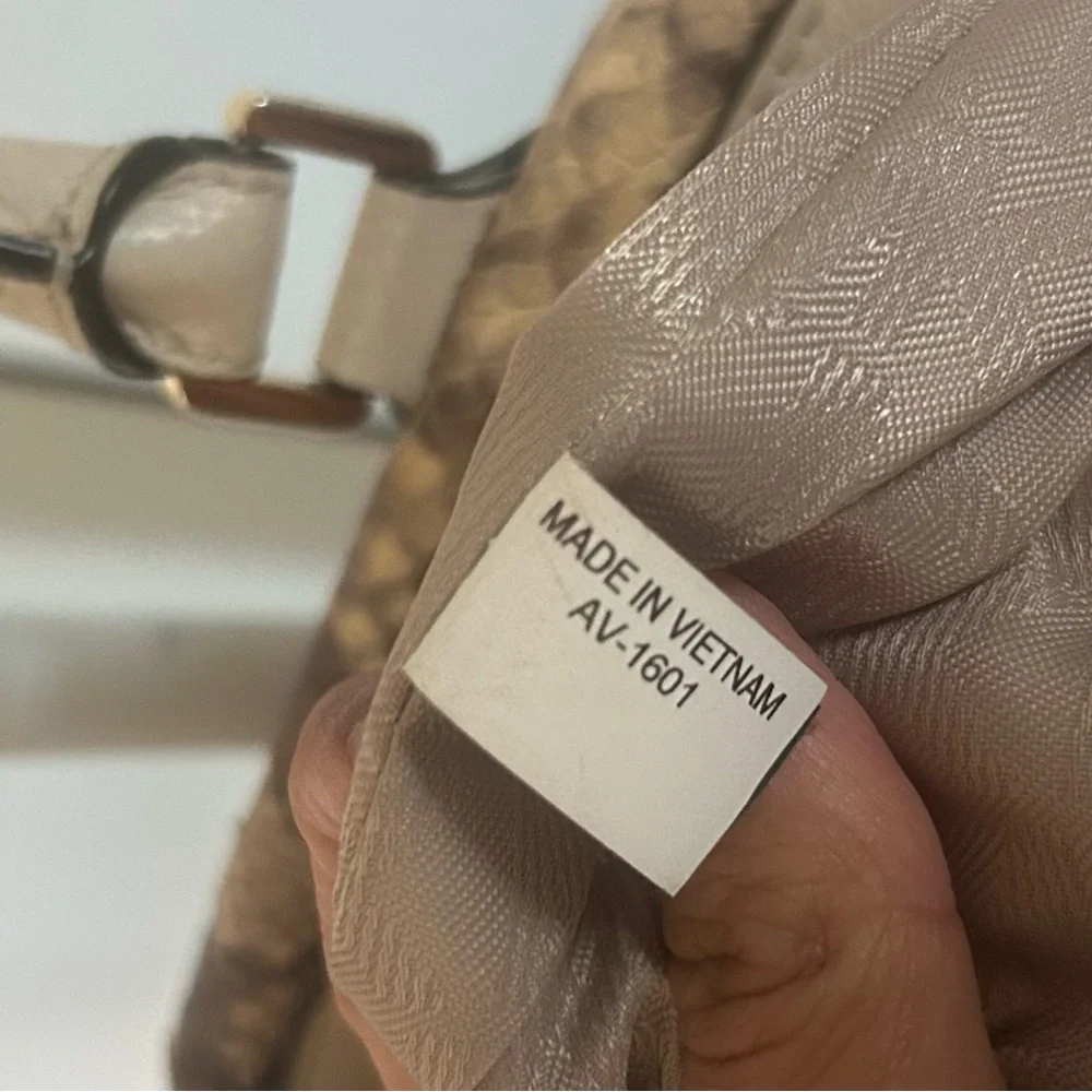 Michael Kors Snakeskin-Print Beige Leather Shoulder Bag With Gold-Tone Accents & - Picture 11 of 16